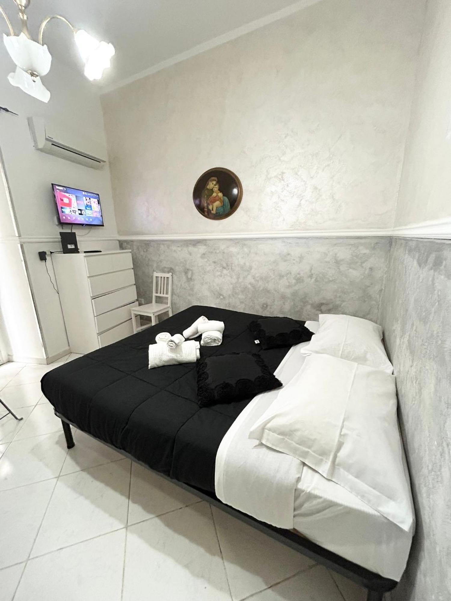 Da Concettina House Apartment Napoli Bagian luar foto