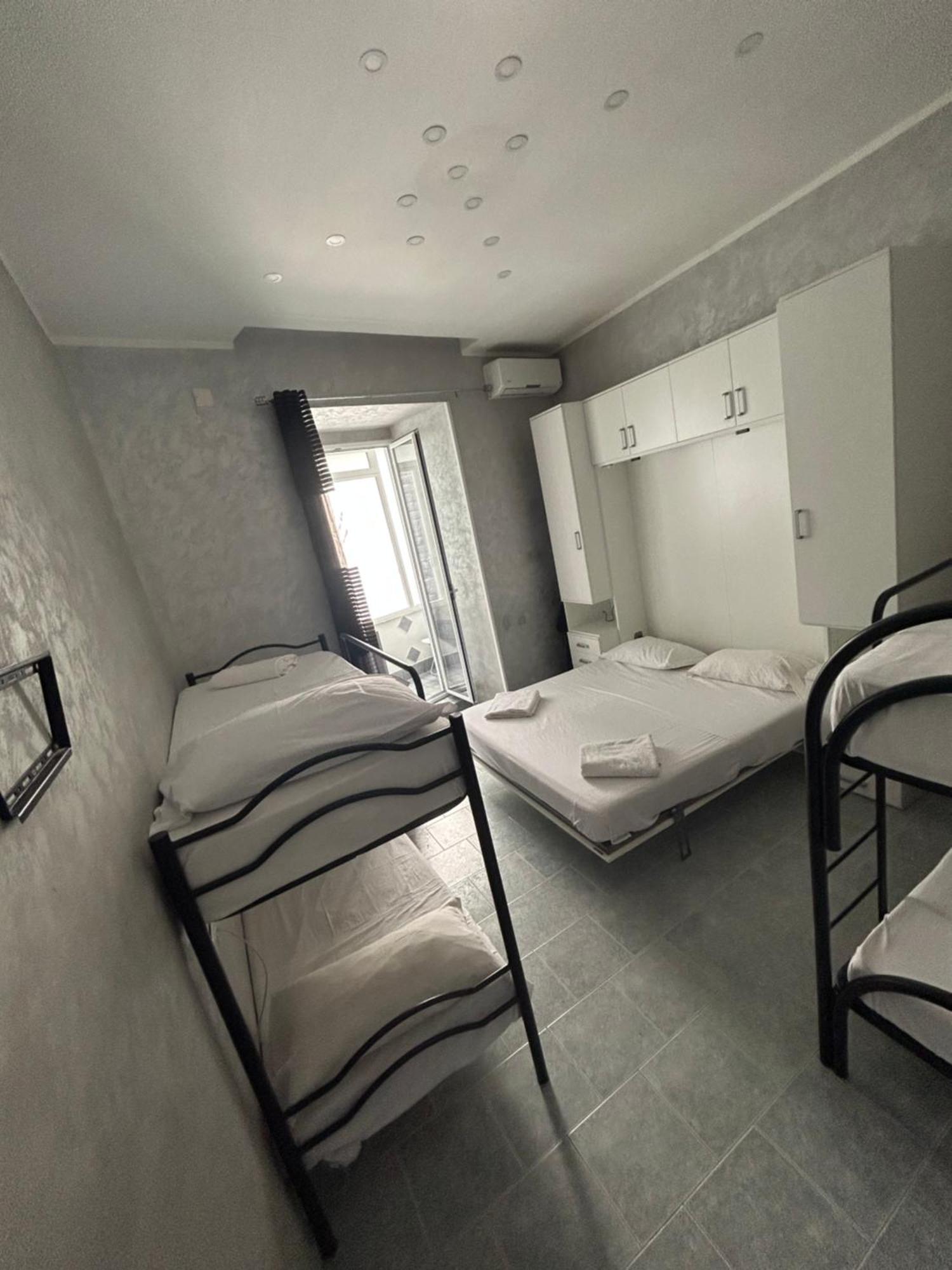 Da Concettina House Apartment Napoli Bagian luar foto
