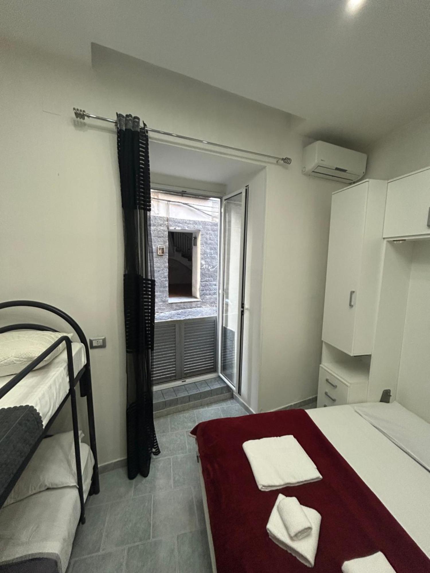 Da Concettina House Apartment Napoli Bagian luar foto