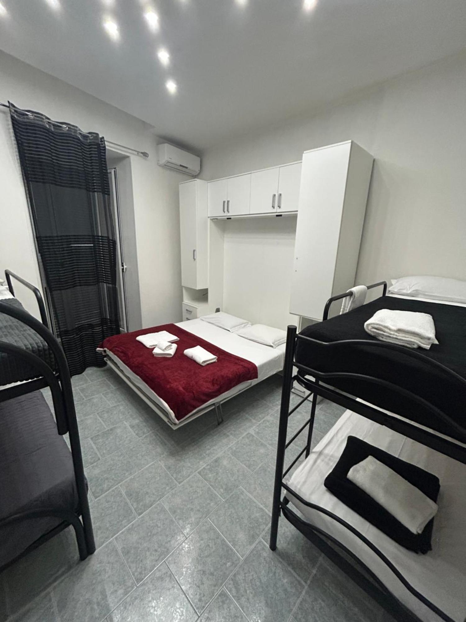 Da Concettina House Apartment Napoli Bagian luar foto