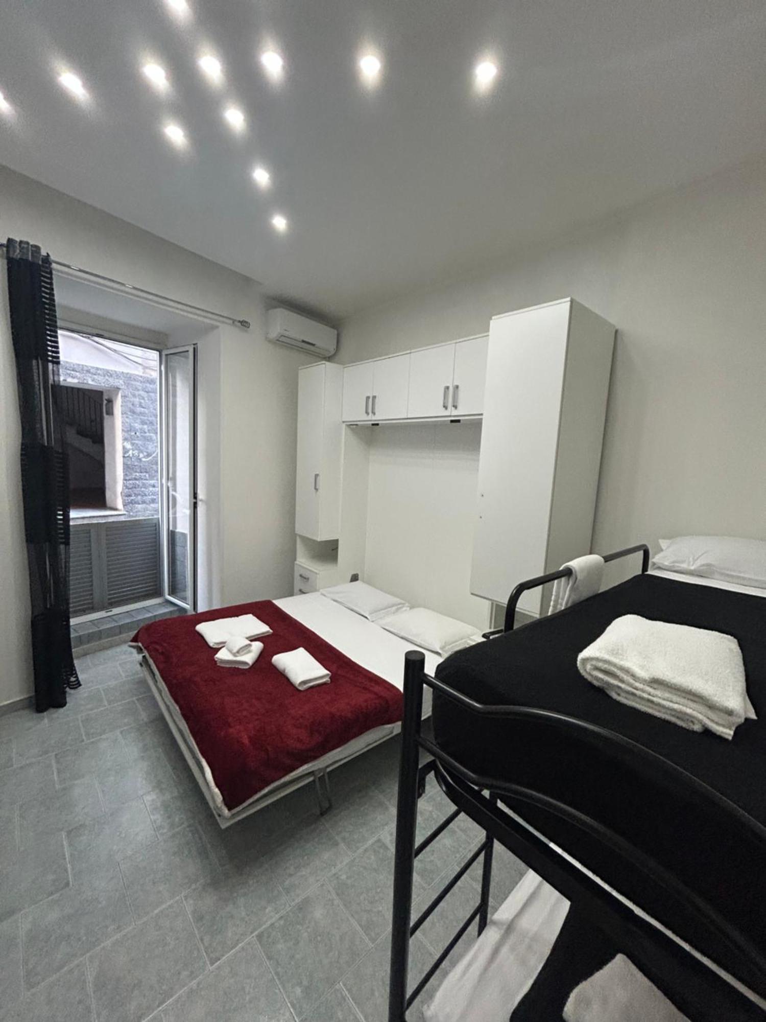 Da Concettina House Apartment Napoli Bagian luar foto